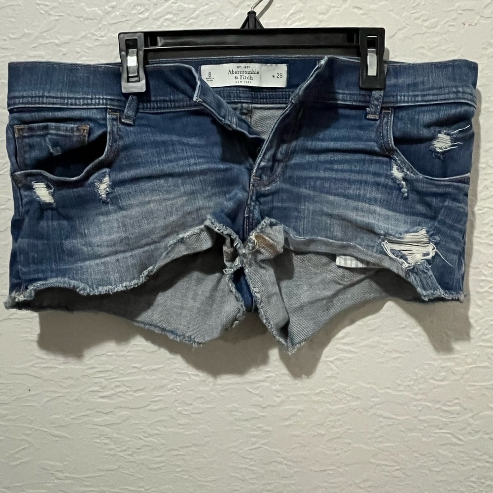 Woman’s Size 8 Abercrombie & Fitch shorts